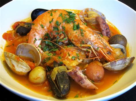 Traditional South African Beggars-Bouillabaisse | Food, Seafood recipes, Deli food