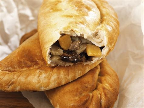 Cornish Pasty Recipe | EatSmarter