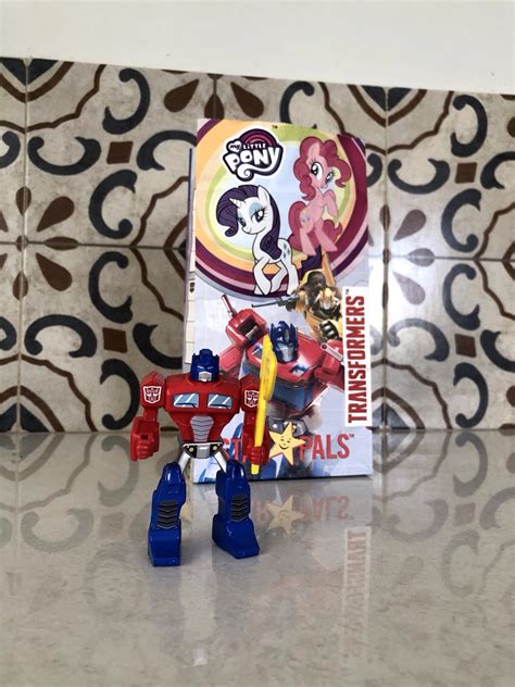 Carl's Jr. Star Pals Evergreen Transformers Toys In-Hand Images - Transformers News - TFW2005