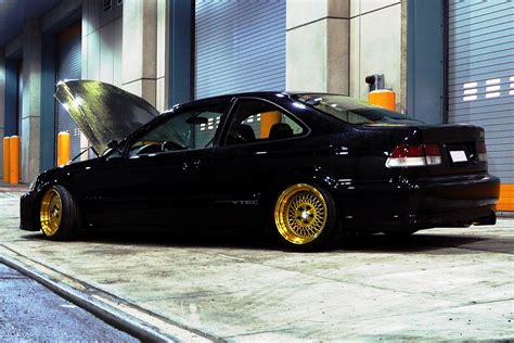 Black honda civic si gold rims