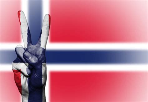 Scandinavian Flags: The Nordic Cross - Life in Norway