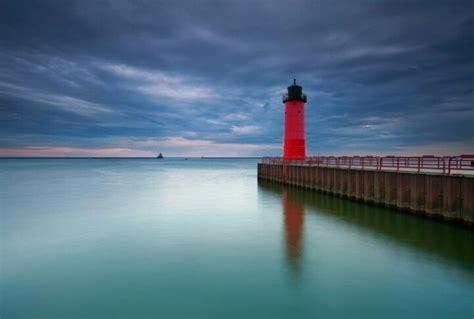 North Pier Headlight | Lighthouse photos, Lighthouse, Lighthouse storm