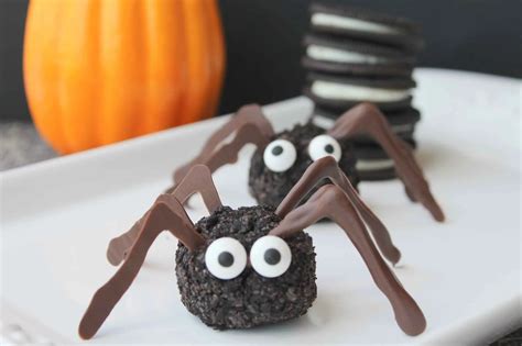 Easy Halloween Spider Oreo Bites Recipe