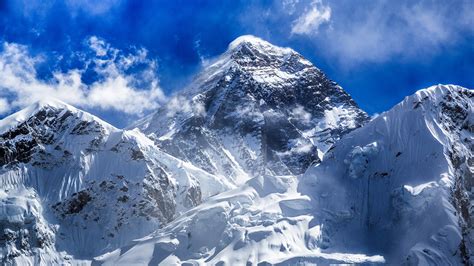 Edmund Hillary and Tenzing Norgay reach Everest summit | May 29, 1953 | HISTORY