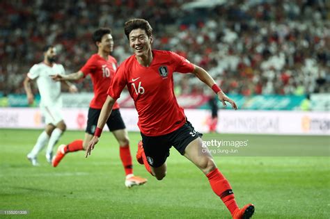 Korean Striker Hwang Ui-Jo Signs for Bordeaux – Football Tribe Asia