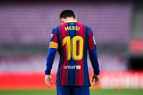 WATCH: Lionel Messi returns to Barcelona - Barca Blaugranes