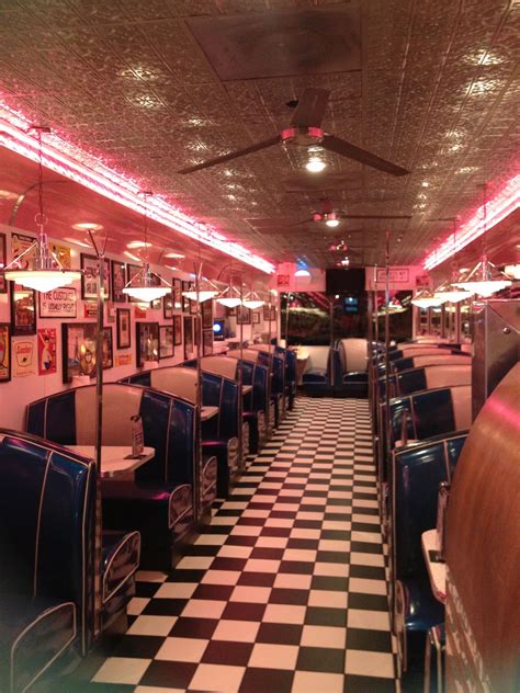 Mel's Diner, Orlando FL | Diner aesthetic, Retro diner, Retro wallpaper