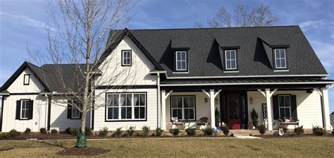 White Farm Style House with Front Porch | Farm style house, Craftsman house, Metal roof houses