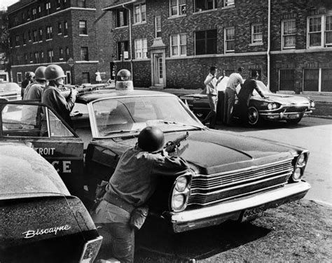 1967 Detroit Riots: 24 Harrowing Photos Of A City On Fire