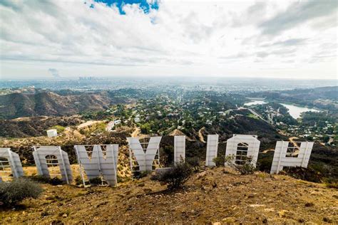 Where To Find The Best Views of the Hollywood Sign? - REAL RocknRoll Movers