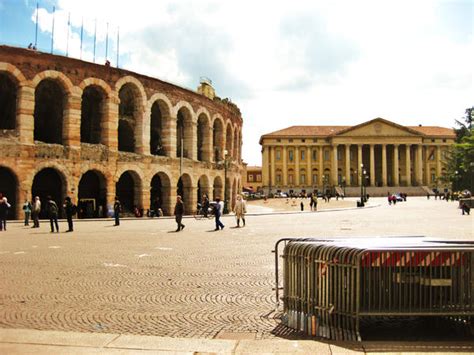 Verona Colosseum by nightismyday on DeviantArt