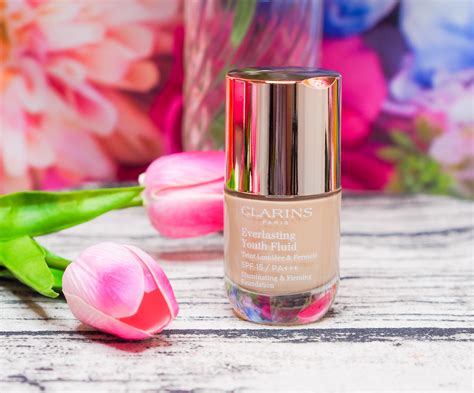 Clarins Everlasting Youth Fluid Foundation Review - Beauty Geek UK