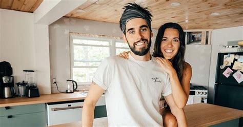 Eamon & Bec Are Travel Vloggers — What's Their Combined Net Worth?