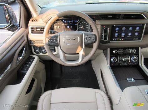 2021 GMC Yukon Denali 4WD Teak/­Light Shale Dashboard Photo #142513702 ...