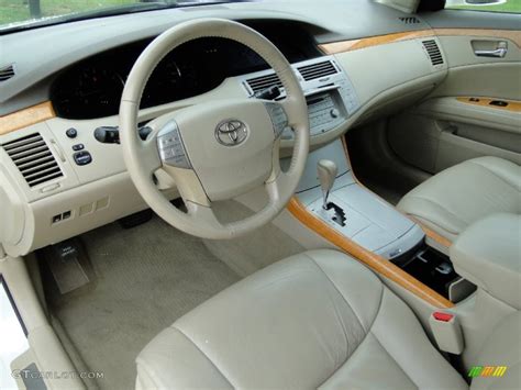 Ivory Interior 2005 Toyota Avalon XLS Photo #68366167 | GTCarLot.com