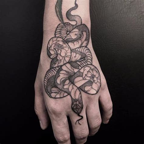 Scary Snake Tattoose On The Leg / 50+ Cool Snake Tattoo Ideas Who Love Elongated Lines - Check ...