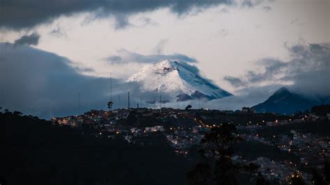 Ecuador Safety for Tourists: 7 Things to Know Before You Go - Days to Come