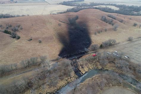 Keystone Pipeline open again, but leaky section in Kansas still shut down - ABC News