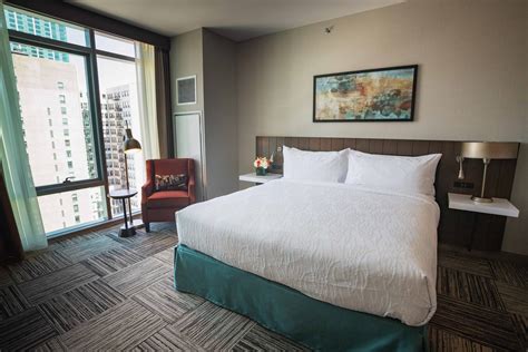 Hilton Garden Inn South Loop, Downtown Chicago — Fox Features