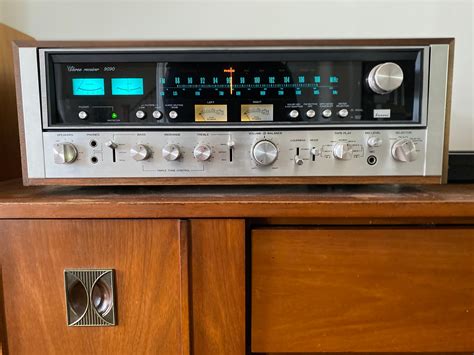 The Sansui 9090 Receiver or: How an avid vintage Marantz collector learned to love the bomb.