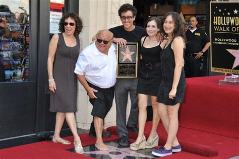 Danny DeVito’s 3 Kids: All About Lucy, Gracie and Jake - Yahoo Sports