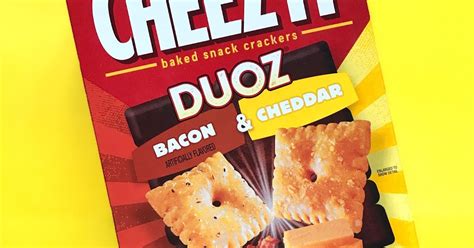 Bacon & Cheddar Cheez-It Duoz: PIG FLAVORED TREATS! | Snaxtime