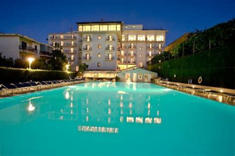 GRAND HOTEL FLORA (AU$159): 2024 Prices & Reviews (Sorrento, Italy) - Photos of Hotel - Tripadvisor