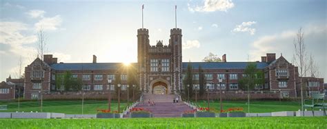 Apply to Washington University in St. Louis