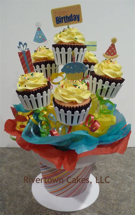 Birthday Cupcake Bouquet | This is my new Birthday Cupcake B… | Flickr