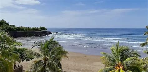 Playa El Cuco in El Salvador. The Ideal Beach to Relax