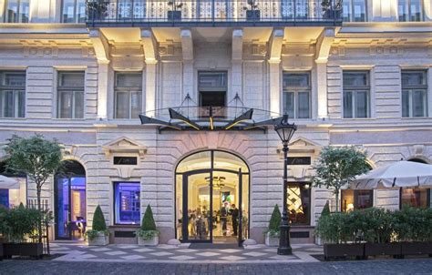 Best Luxury Hotels In Budapest 2021 - The Luxury Editor