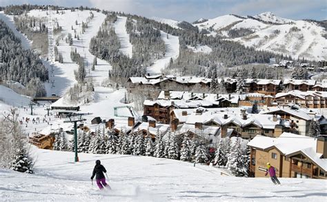 Skiing in Deer Valley - Luxury Park City Mountain Resort