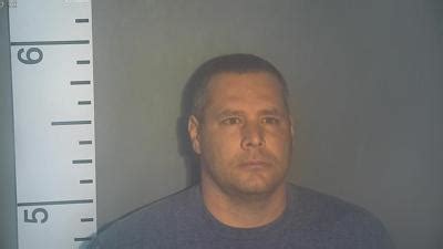 Brooks Houck briefly arrested over $353 fine in Bardstown | Crime ...