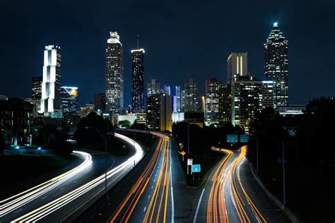 How to Shoot Long Exposure Night Photography (Cityscapes)