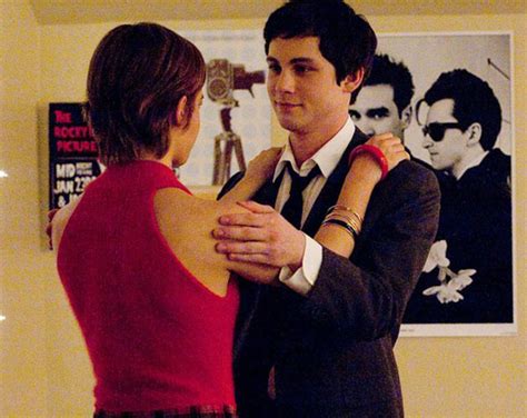 Emma Watson y Logan Lerman en más imágenes de 'The Perks of Being A Wallflower' | Red17