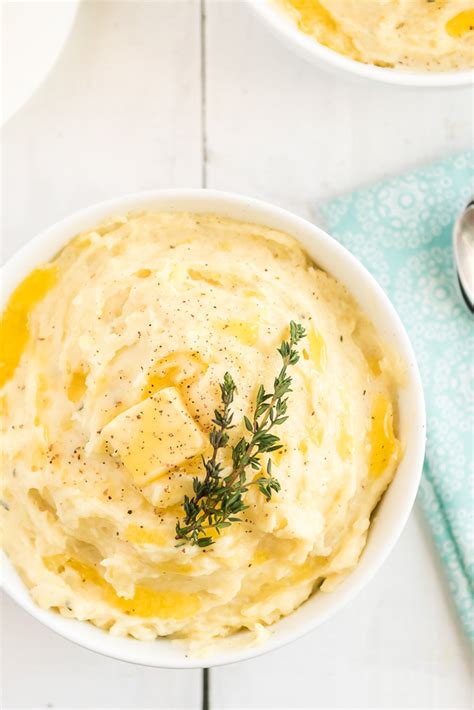 Best Mashed Potatoes Recipe with Garlic and Thyme | Sugar and Soul