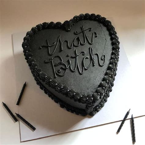 Black heart cake🖤 | Heart cake, Cake, Luxury lifestyle dreams