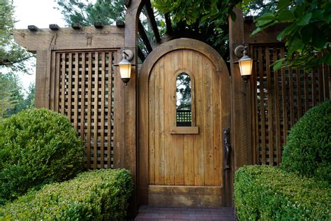 Pros and cons of different garden gate styles