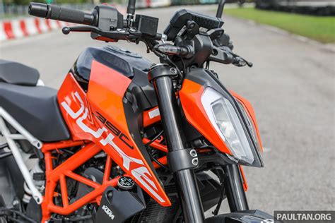 REVIEW: KTM 390/250 Duke – full-size or half pint? 2017 KTM Duke 390-10 - Paul Tan's Automotive News