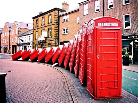 "Out of Order" installation in Kingston upon Thames, UK | Endroits londres, Voyage à londres ...