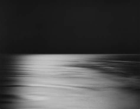 Hiroshi Sugimoto's fascinating & tranquil Seascapes