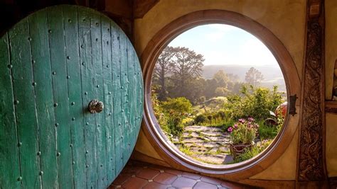 Spend the Night in Hobbiton Thanks to Airbnb - Nerdist