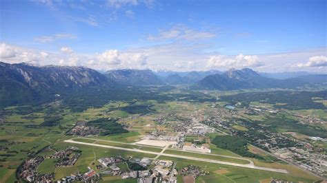 W. A. Mozart Airport : Air Travel to Salzburg : salzburg.info