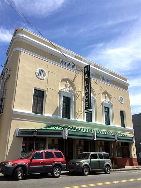 Palace Theater gets a facelift - Hawaii Tribune-Herald