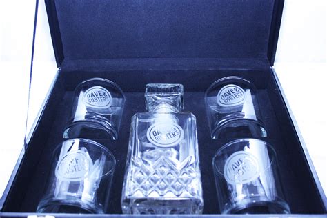 Vintage Dave and Busters 5 Piece Decanter Gift Set 4 Matching Glasses Leather Briefcase Storage ...