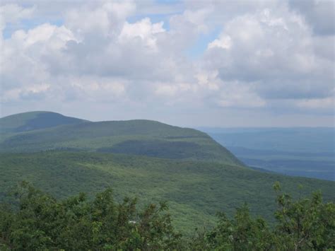 Berkshire Hiker: Bear Mountain, Salisbury, CT