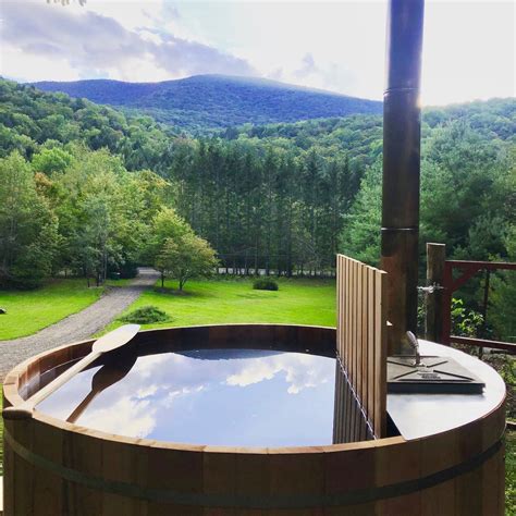 Cozy cabins in Upstate New York: 17 secluded Airbnbs, mountaintop views, lakeside hideaways ...