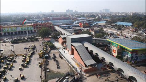 Skywalk linking New Delhi railway station’s Ajmeri Gate, Metro station ...