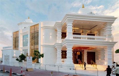 Magnificent Hindu Temple opens in Worship Village,Dubai - Dubai Horizons - Dubai's Hottest ...