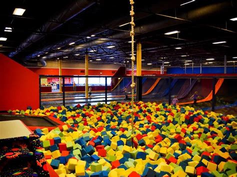 Skyjumper Trampoline Park: Best Trampoline Park In Delhi | LBB